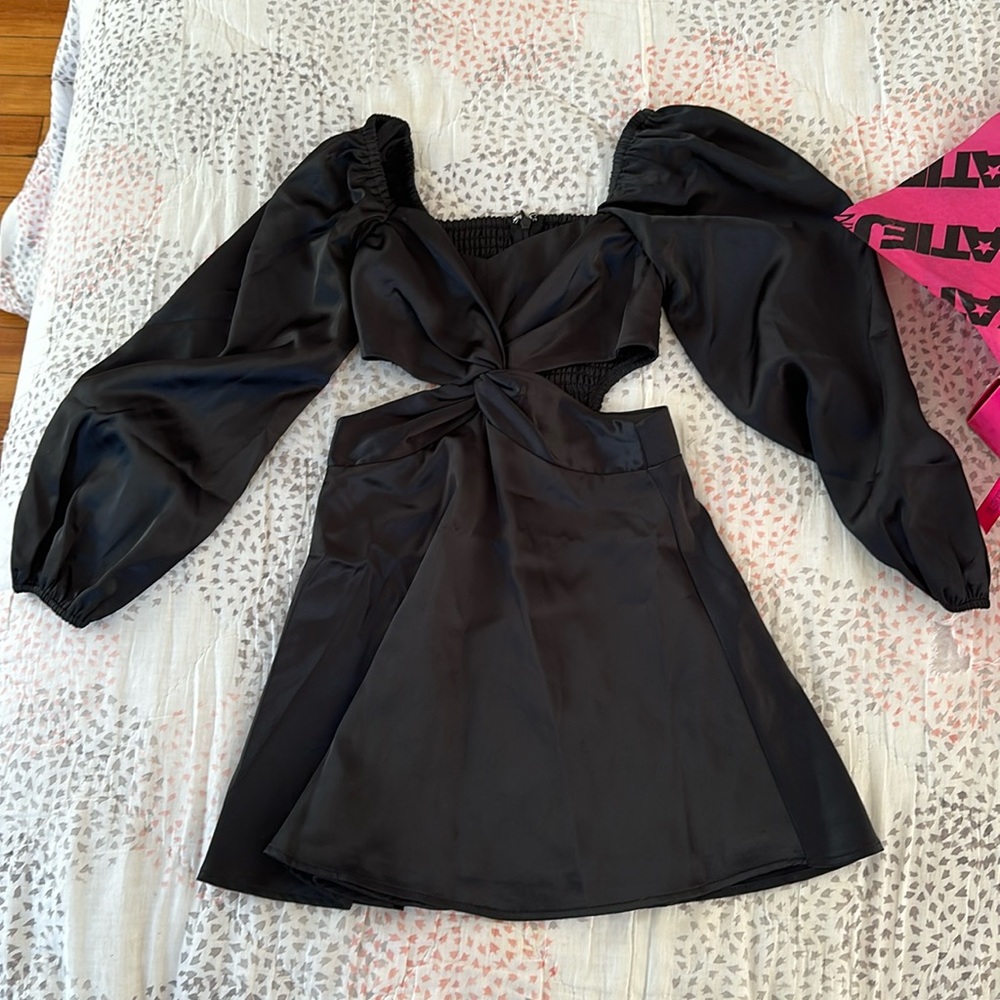 Katie J Size M (10) girls tween ARI satin dress, black.